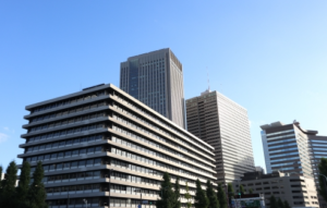 【死因は病気?】目黒謙一(金融庁)が死去 経歴と学歴 Buzz Fixer